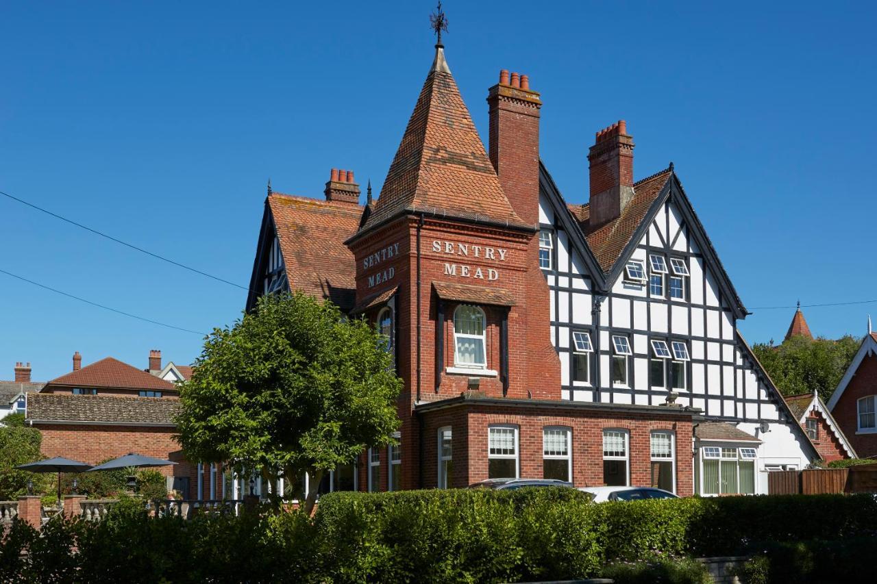 Sentry Mead Hotel Totland Exterior foto